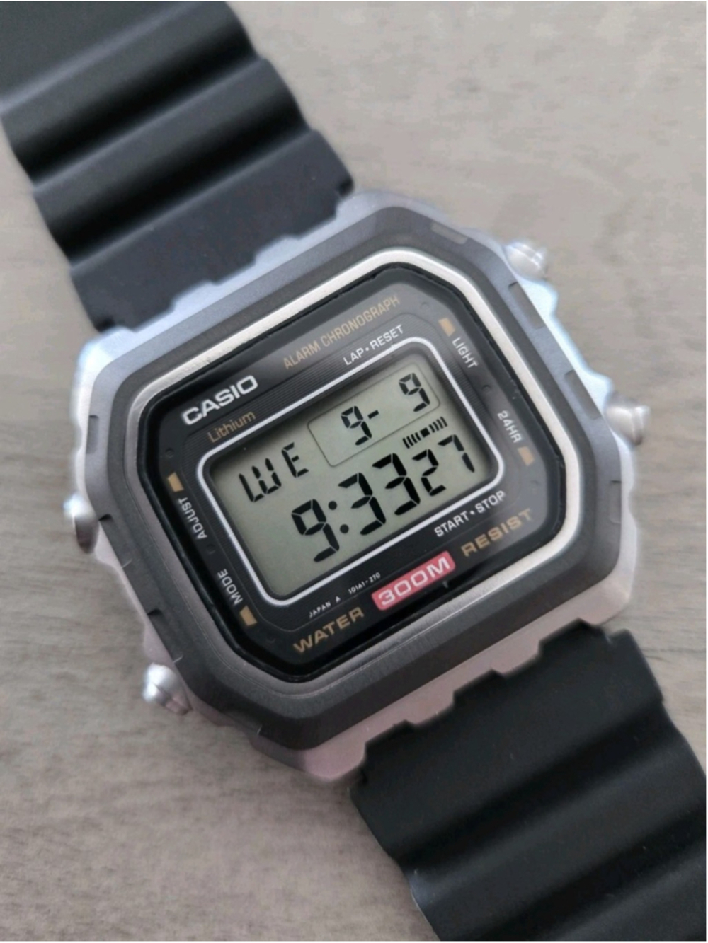 Rare Vintage Casio DW-3000 The Tank Men's Digital LCD Watch 1980s Retro Must See